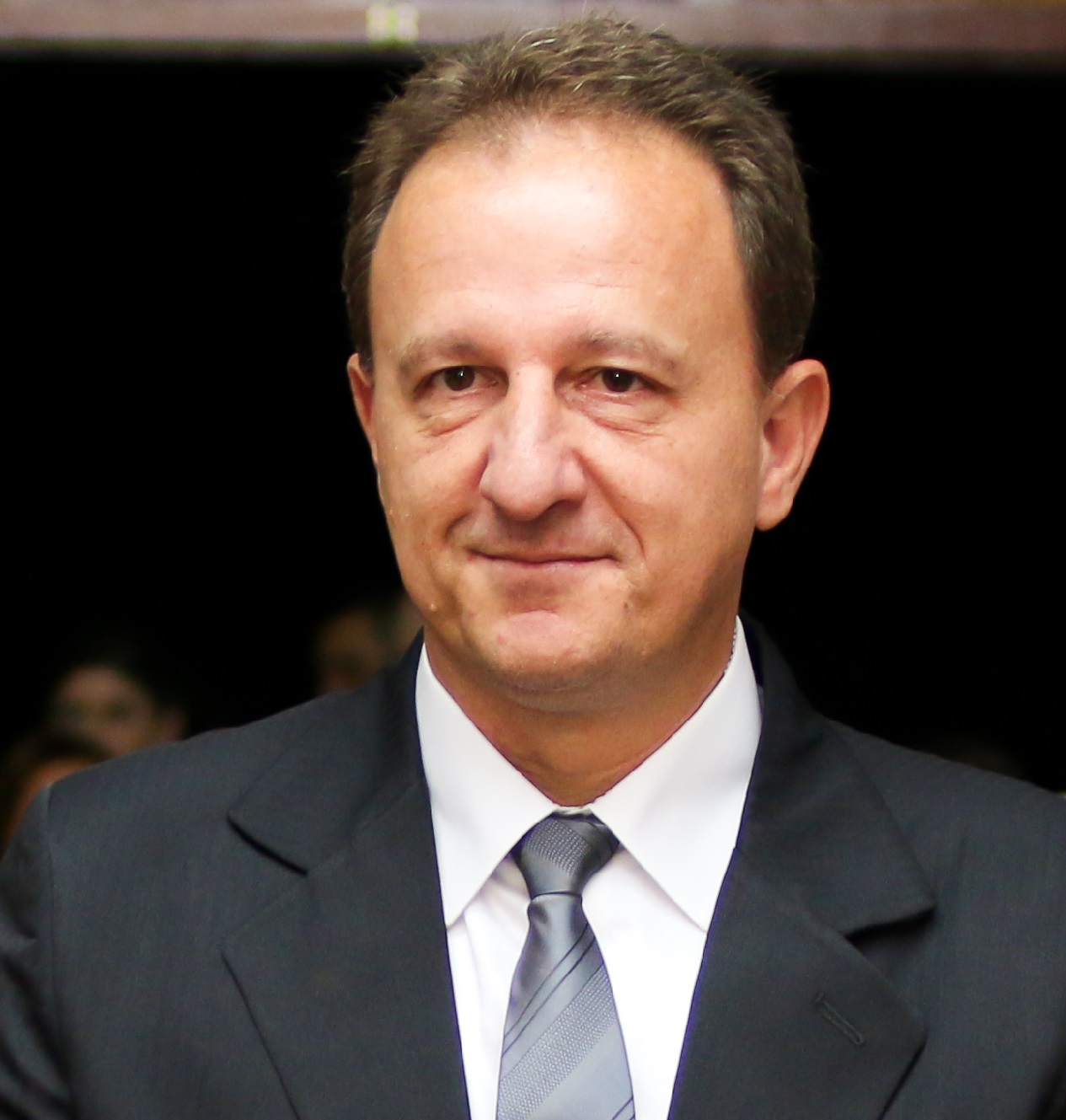 André Luiz Lopes de Faria André Luiz Lopes de Faria