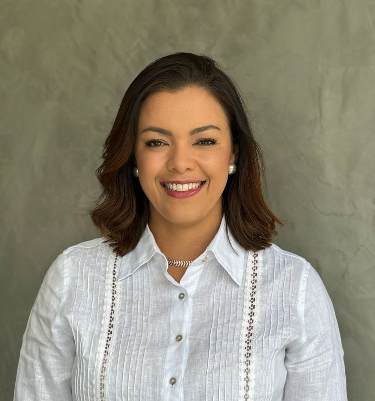 Cláudia Batista Sampaio Cláudia Batista Sampaio